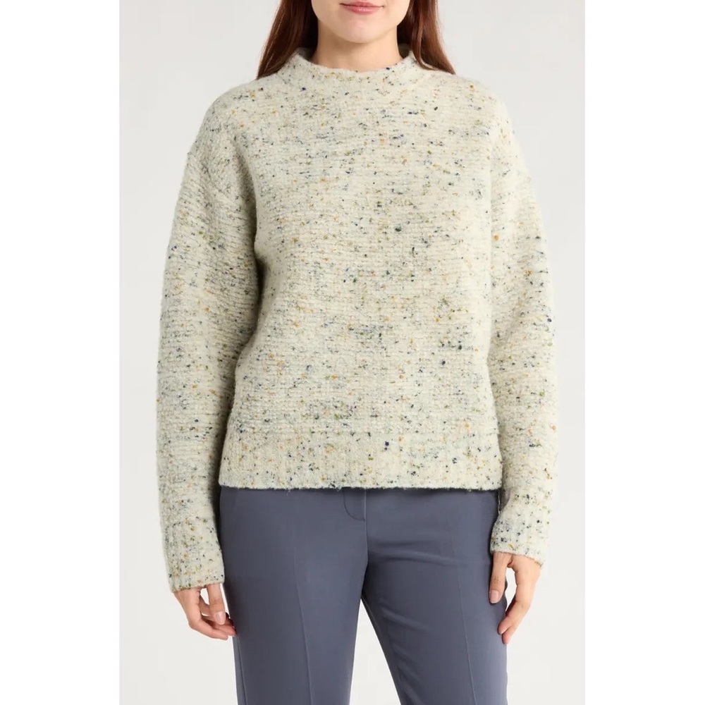 Theory Boxy Mock Neck Merino Wool Blend Tweed Boucle Knit Sweater in Green‎